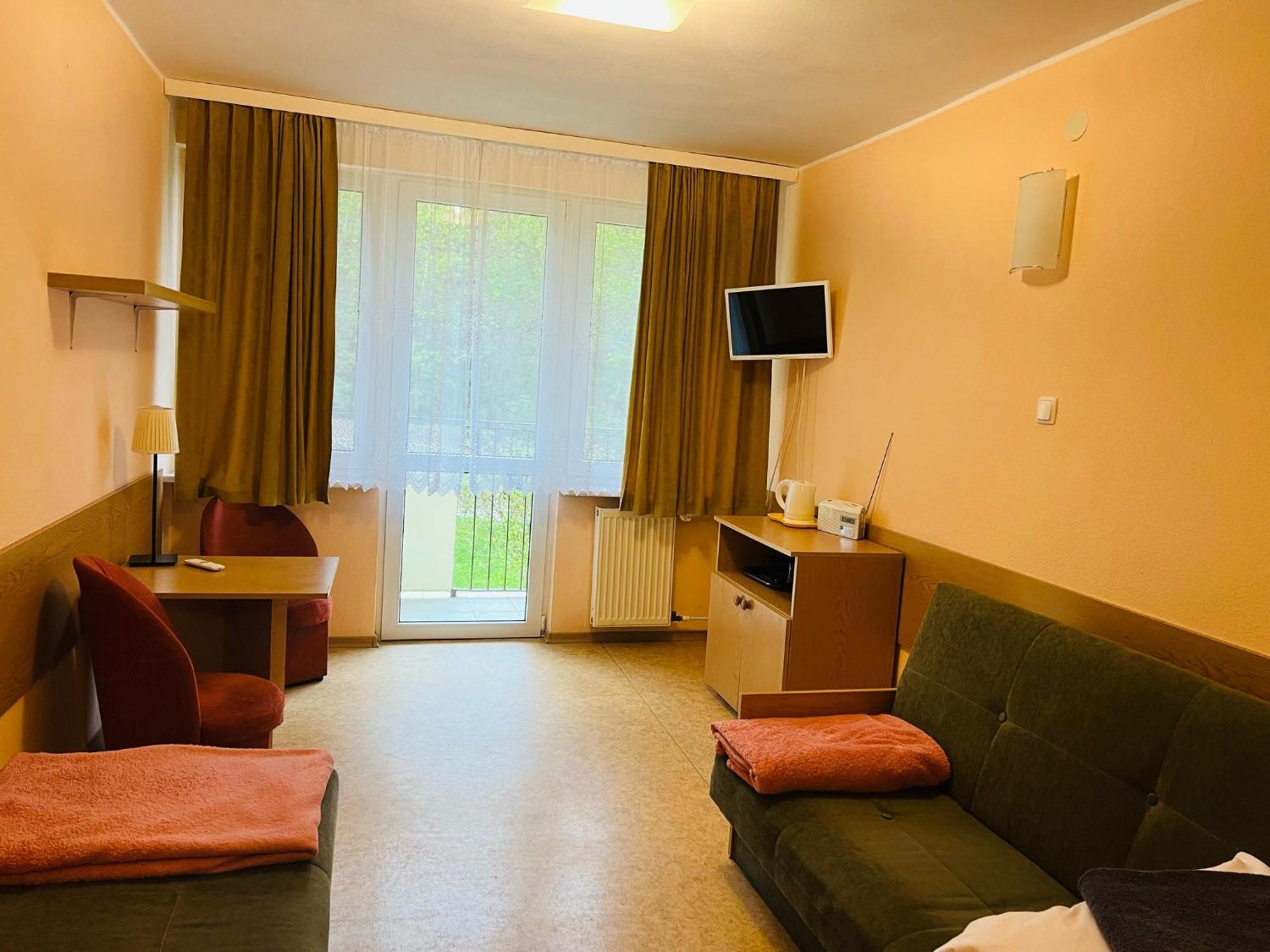 Osrodek Wypoczynkowo-Szkoleniowy Perkoz Krynica Morska Exterior foto